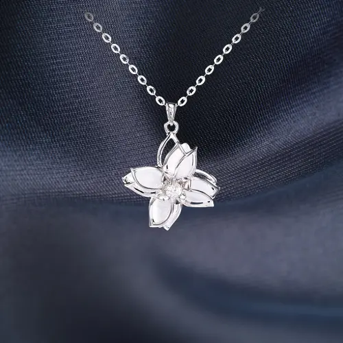 Collier Fleur de cerisier